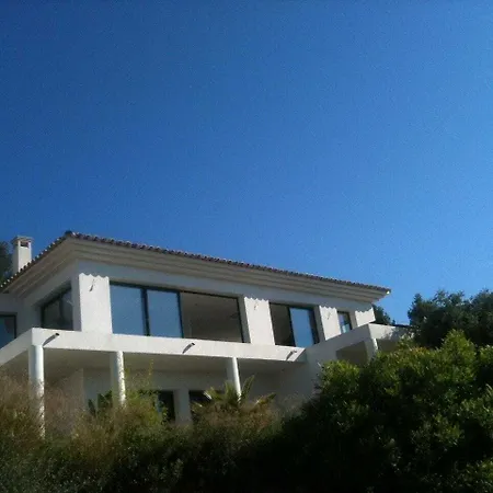 Paradis Cache Villa